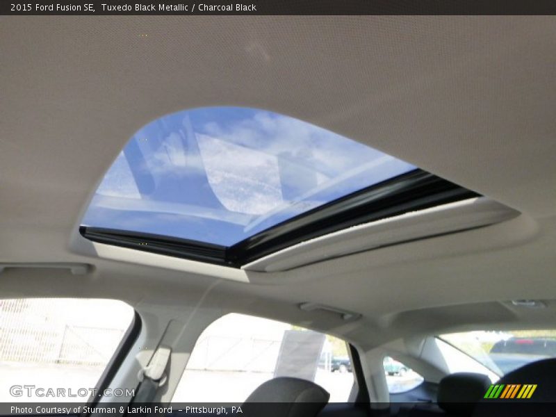 Tuxedo Black Metallic / Charcoal Black 2015 Ford Fusion SE