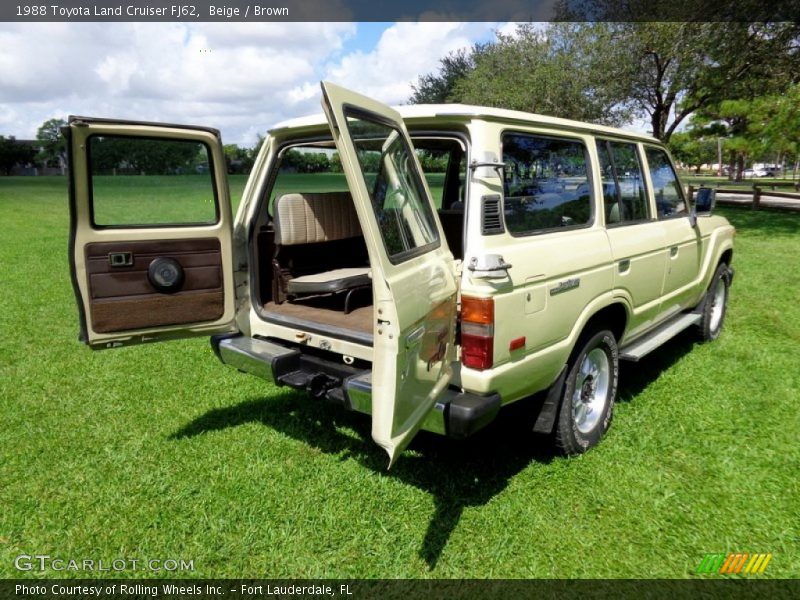 Beige / Brown 1988 Toyota Land Cruiser FJ62