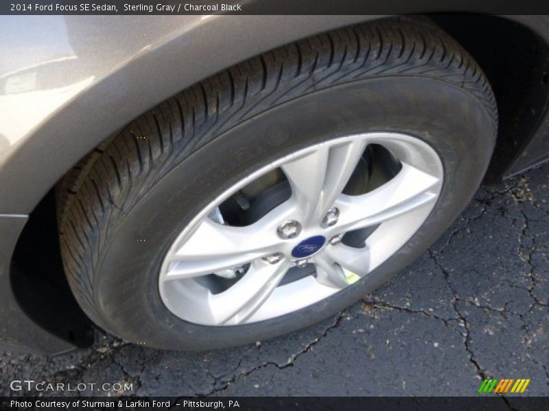 Sterling Gray / Charcoal Black 2014 Ford Focus SE Sedan