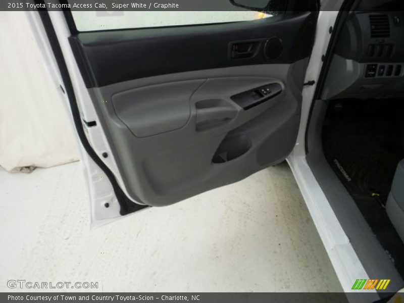 Super White / Graphite 2015 Toyota Tacoma Access Cab