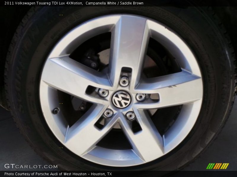 Campanella White / Saddle Brown 2011 Volkswagen Touareg TDI Lux 4XMotion