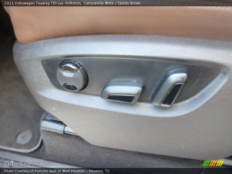 Campanella White / Saddle Brown 2011 Volkswagen Touareg TDI Lux 4XMotion