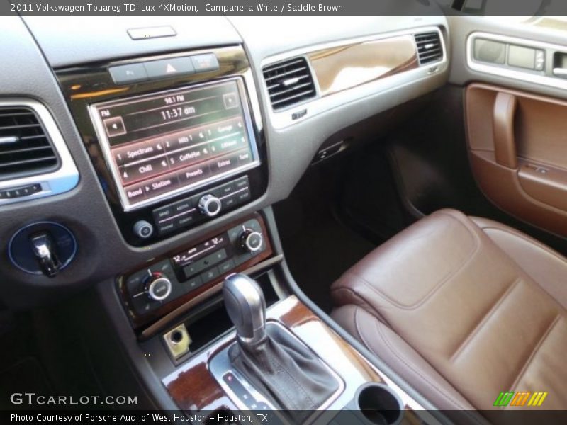 Campanella White / Saddle Brown 2011 Volkswagen Touareg TDI Lux 4XMotion