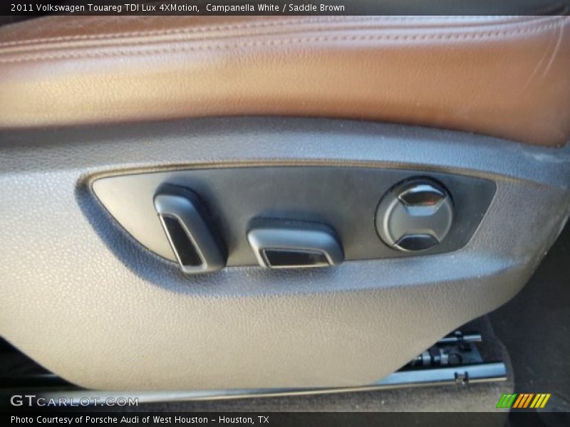 Campanella White / Saddle Brown 2011 Volkswagen Touareg TDI Lux 4XMotion