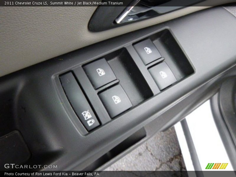Summit White / Jet Black/Medium Titanium 2011 Chevrolet Cruze LS