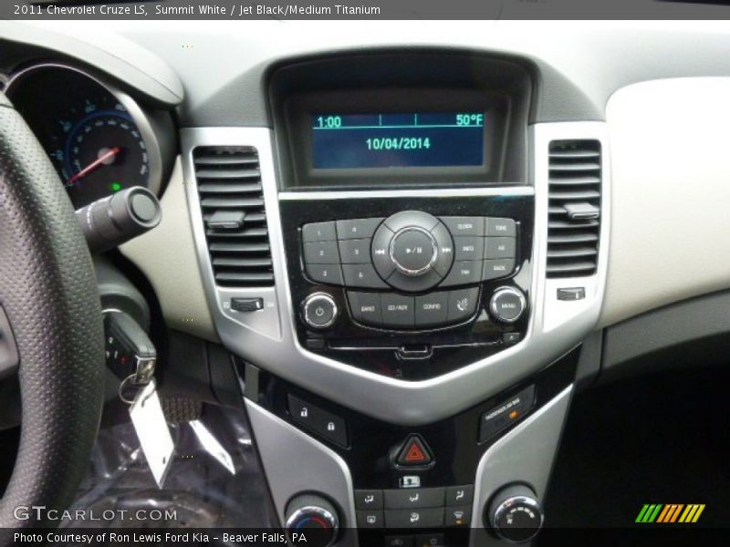 Summit White / Jet Black/Medium Titanium 2011 Chevrolet Cruze LS