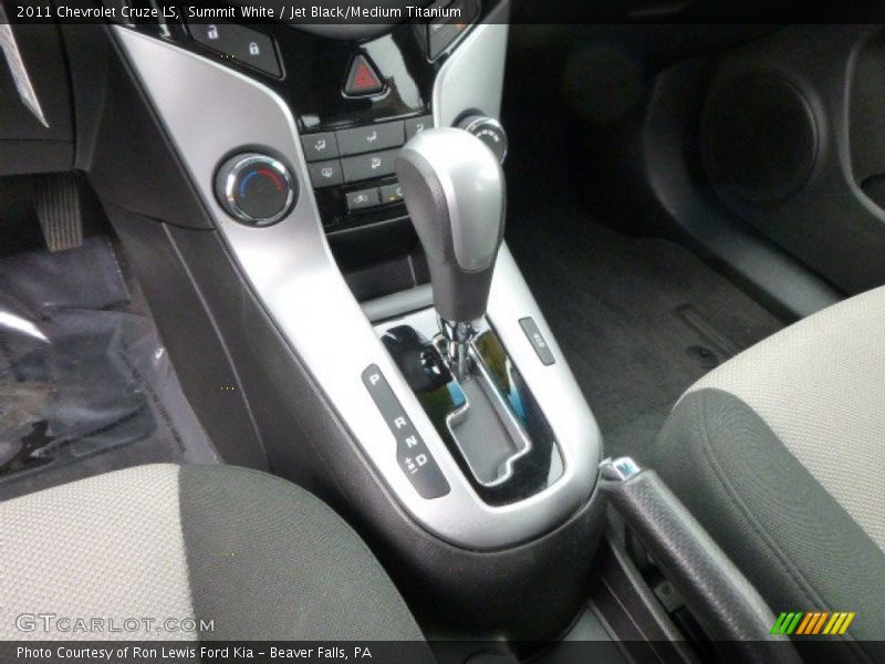Summit White / Jet Black/Medium Titanium 2011 Chevrolet Cruze LS