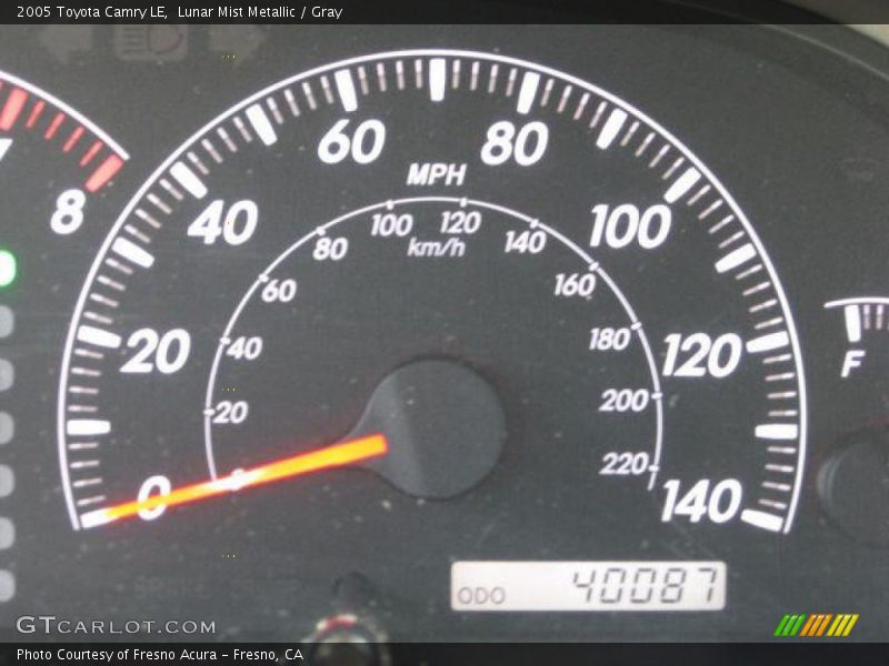 Lunar Mist Metallic / Gray 2005 Toyota Camry LE