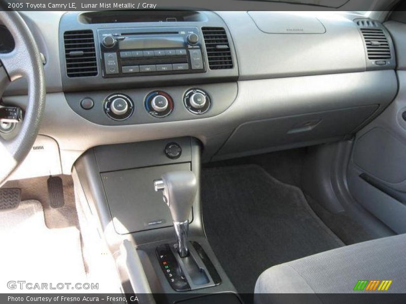 Lunar Mist Metallic / Gray 2005 Toyota Camry LE
