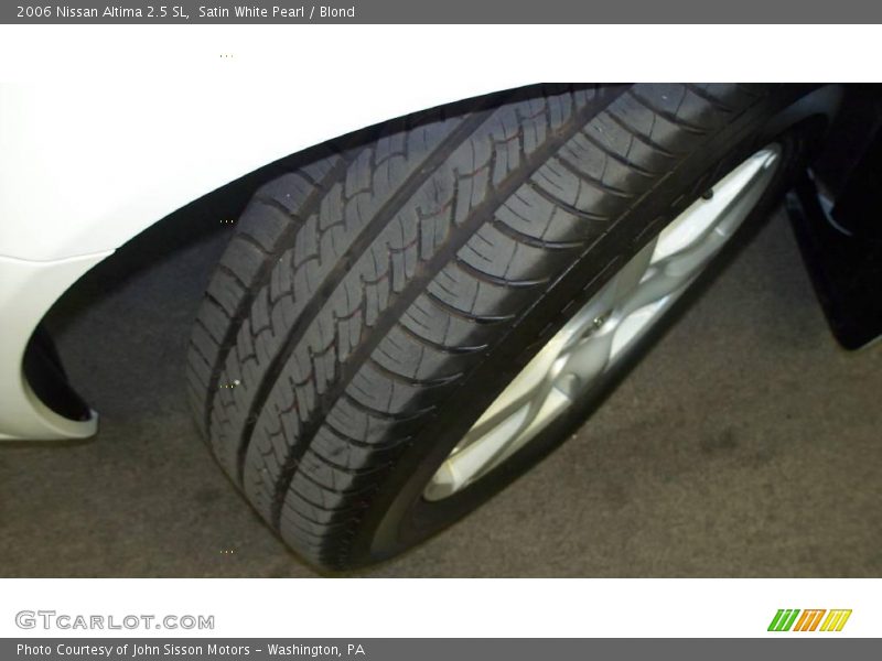 Satin White Pearl / Blond 2006 Nissan Altima 2.5 SL