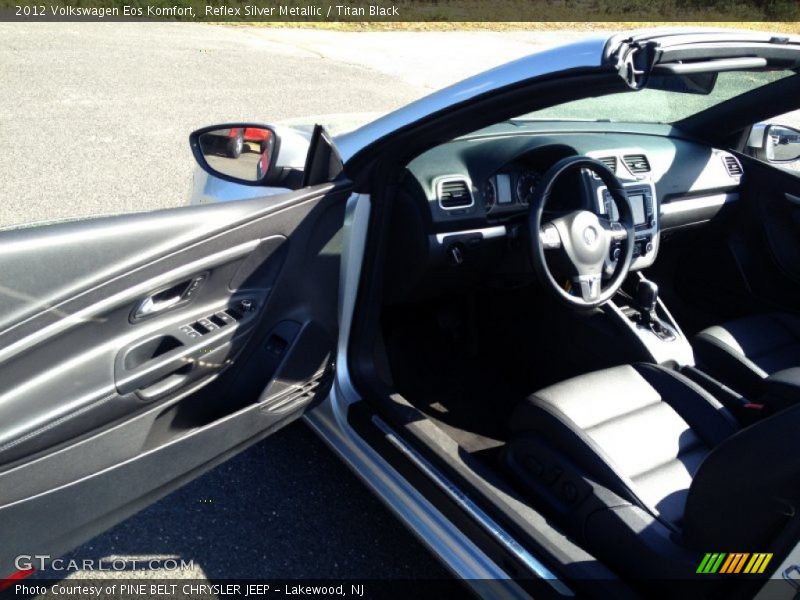 Reflex Silver Metallic / Titan Black 2012 Volkswagen Eos Komfort