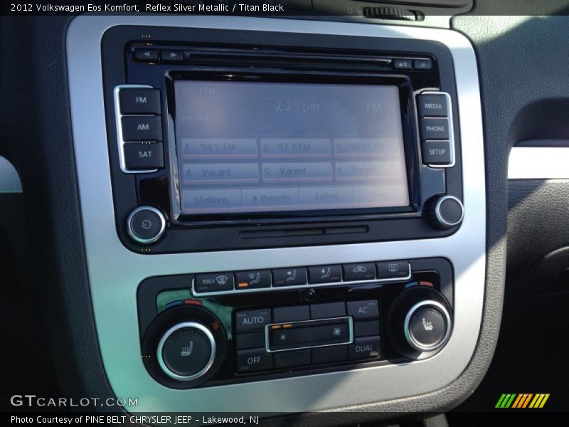 Reflex Silver Metallic / Titan Black 2012 Volkswagen Eos Komfort