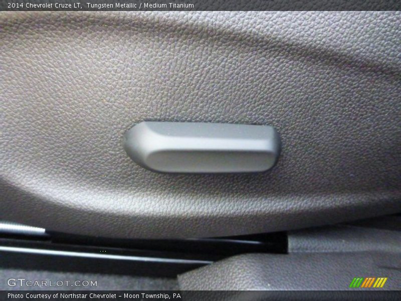 Tungsten Metallic / Medium Titanium 2014 Chevrolet Cruze LT
