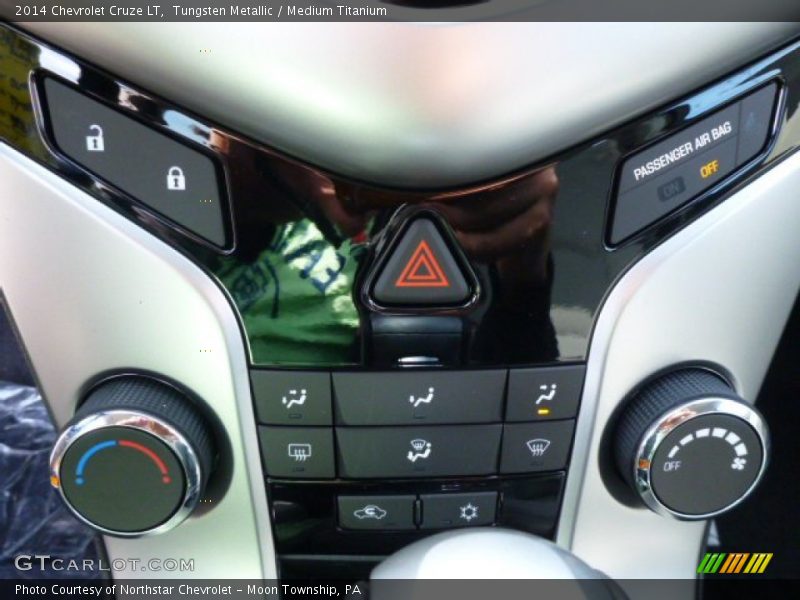 Tungsten Metallic / Medium Titanium 2014 Chevrolet Cruze LT