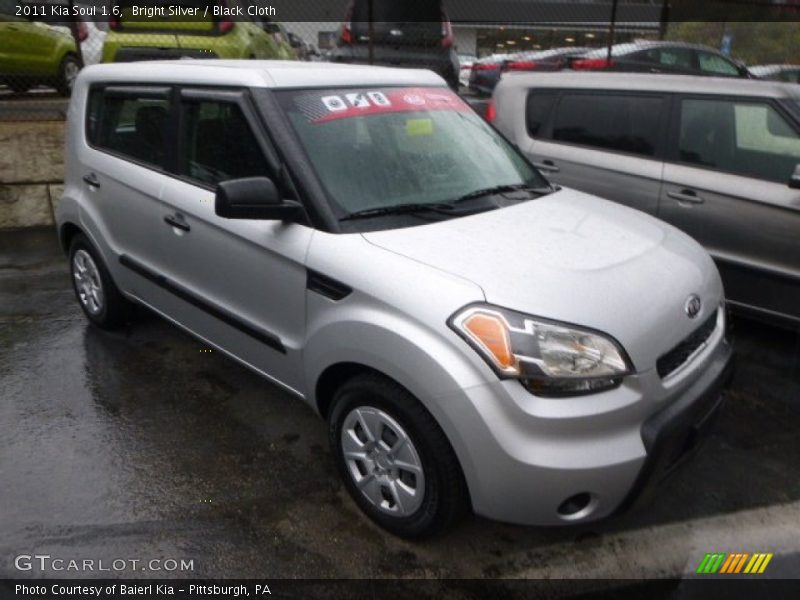 Bright Silver / Black Cloth 2011 Kia Soul 1.6