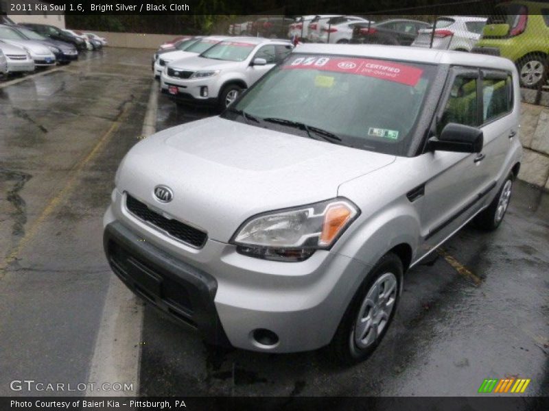 Bright Silver / Black Cloth 2011 Kia Soul 1.6