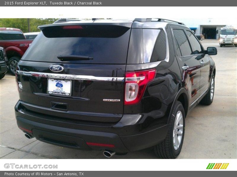 Tuxedo Black / Charcoal Black 2015 Ford Explorer XLT