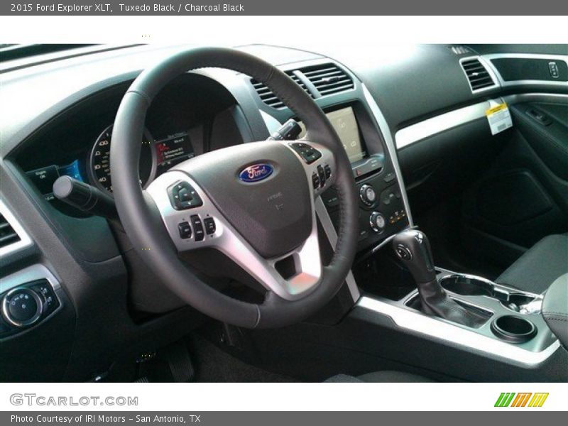 Tuxedo Black / Charcoal Black 2015 Ford Explorer XLT
