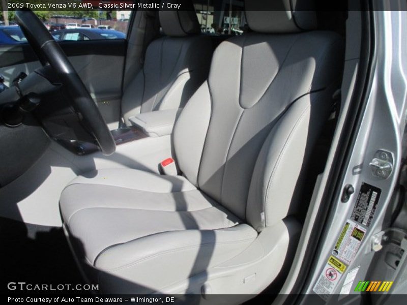 Classic Silver Metallic / Gray 2009 Toyota Venza V6 AWD