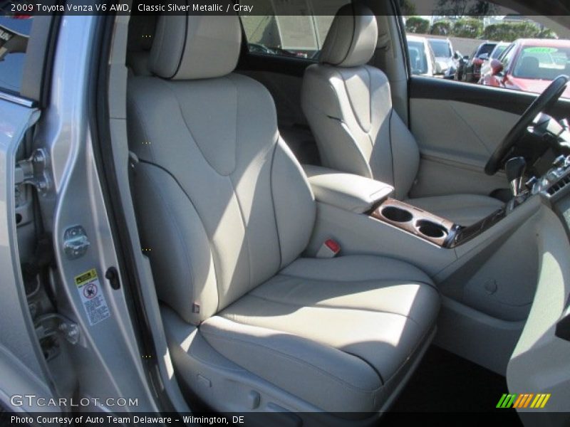 Classic Silver Metallic / Gray 2009 Toyota Venza V6 AWD
