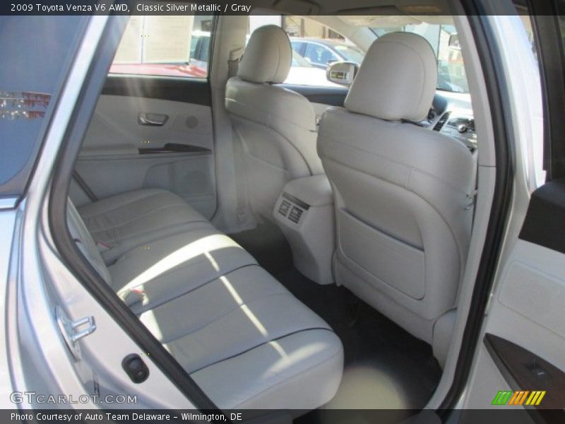 Classic Silver Metallic / Gray 2009 Toyota Venza V6 AWD
