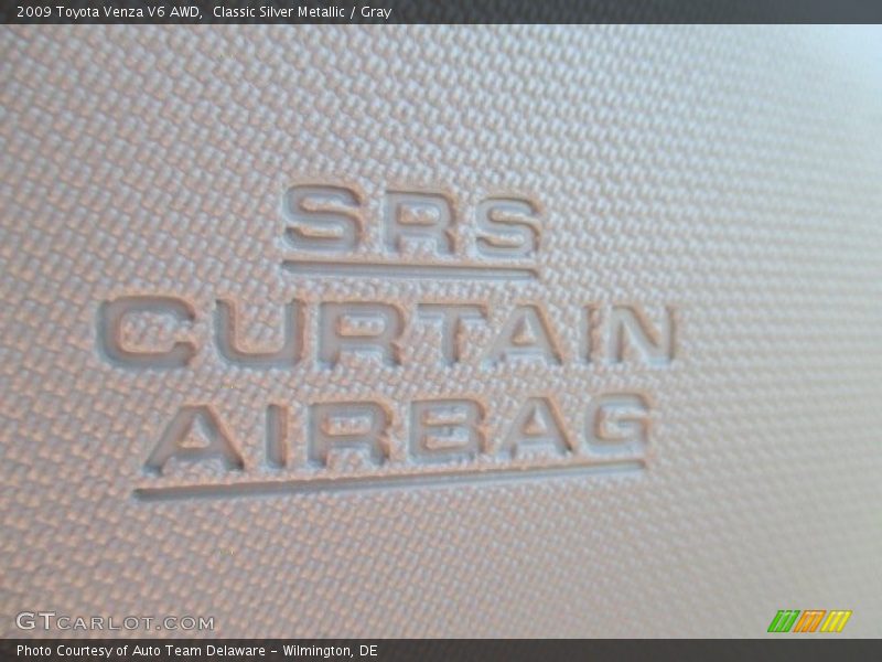Classic Silver Metallic / Gray 2009 Toyota Venza V6 AWD