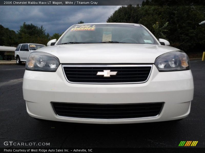 White / Titanium Gray 2006 Chevrolet Malibu Maxx LT Wagon