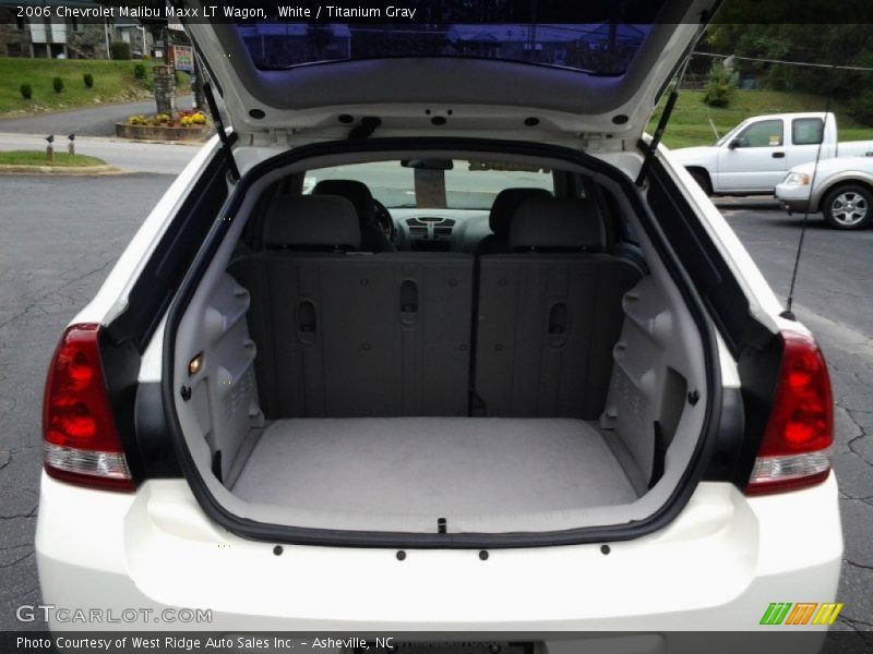 White / Titanium Gray 2006 Chevrolet Malibu Maxx LT Wagon