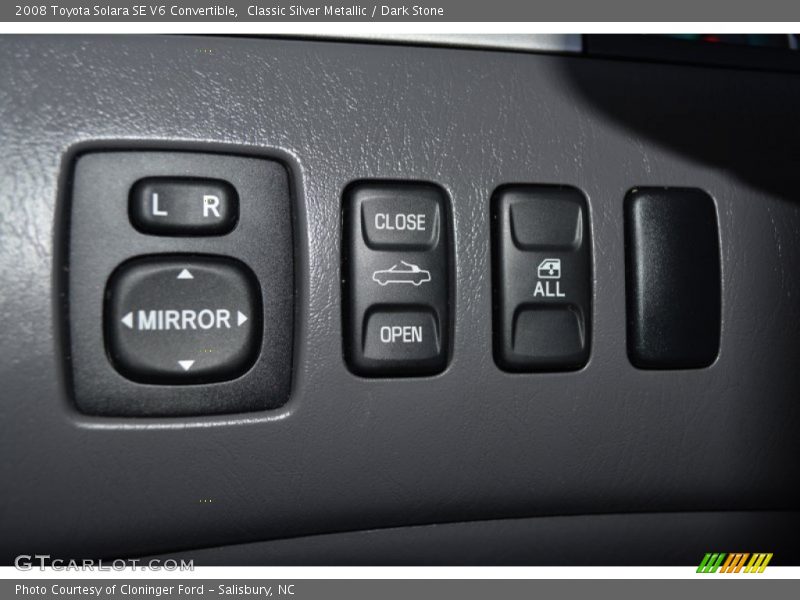 Classic Silver Metallic / Dark Stone 2008 Toyota Solara SE V6 Convertible