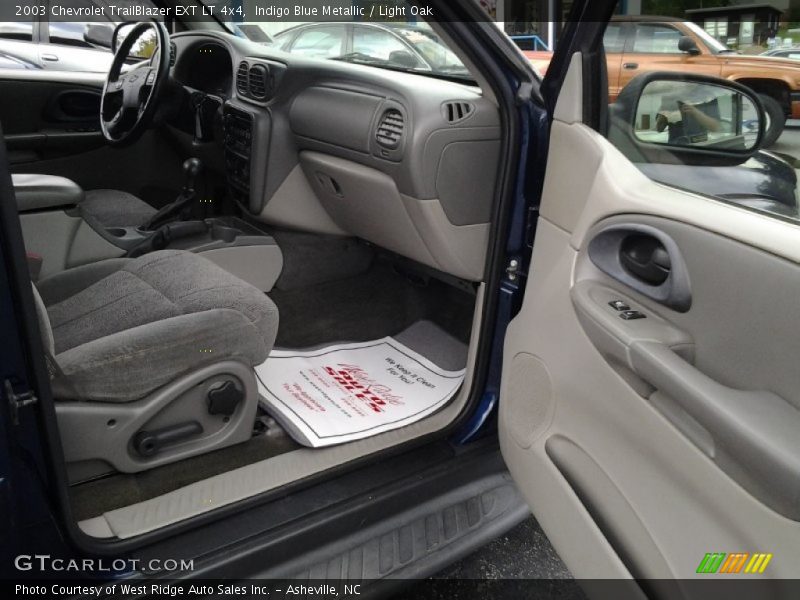 Indigo Blue Metallic / Light Oak 2003 Chevrolet TrailBlazer EXT LT 4x4