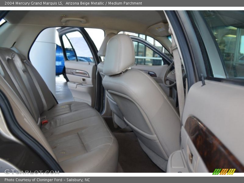 Arizona Beige Metallic / Medium Parchment 2004 Mercury Grand Marquis LS