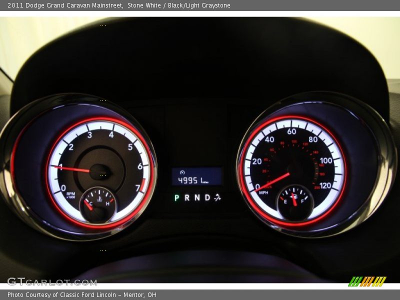 Stone White / Black/Light Graystone 2011 Dodge Grand Caravan Mainstreet