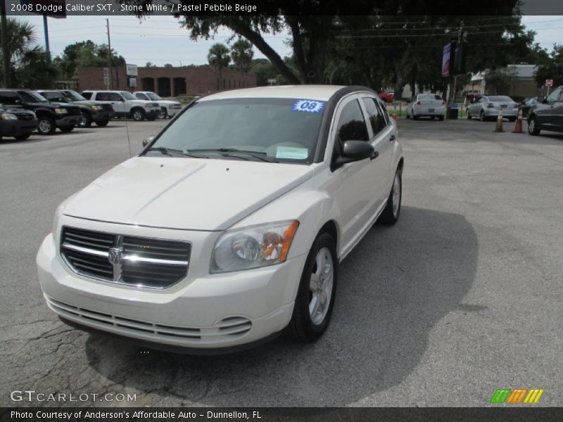 Front 3/4 View of 2008 Caliber SXT
