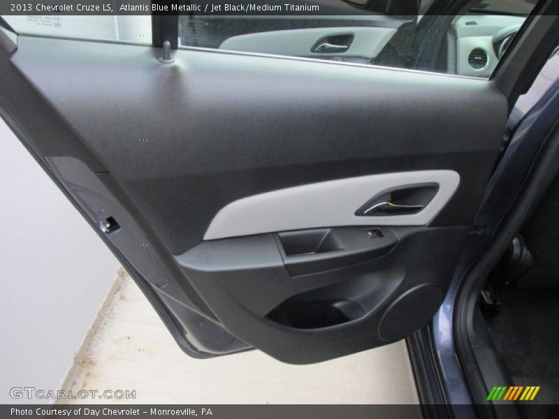 Atlantis Blue Metallic / Jet Black/Medium Titanium 2013 Chevrolet Cruze LS
