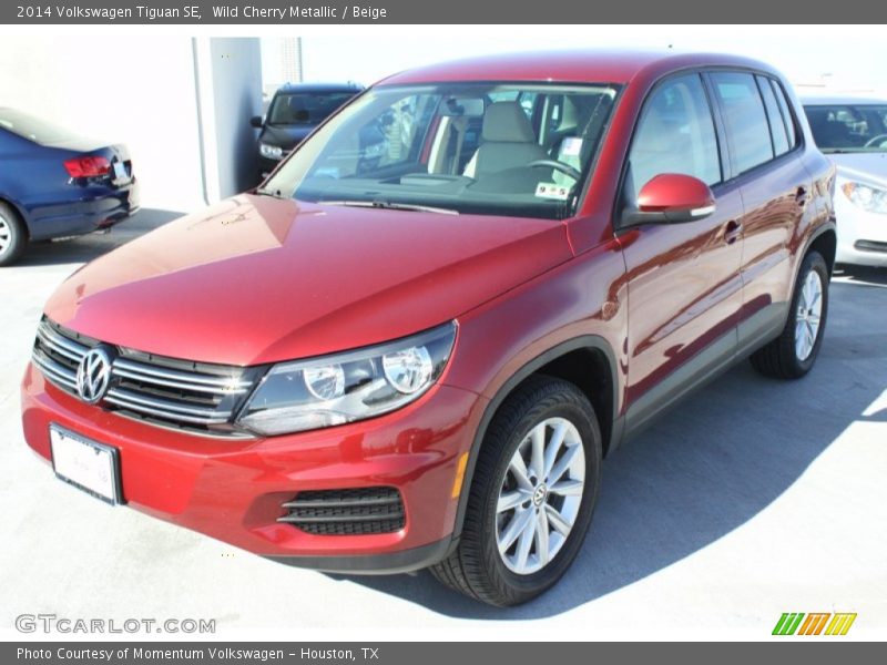 Wild Cherry Metallic / Beige 2014 Volkswagen Tiguan SE