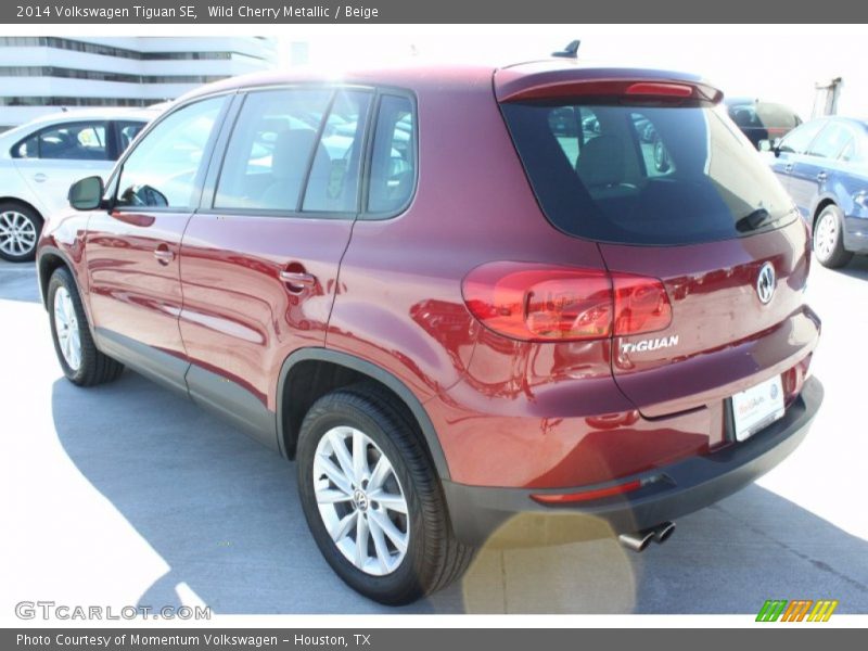 Wild Cherry Metallic / Beige 2014 Volkswagen Tiguan SE