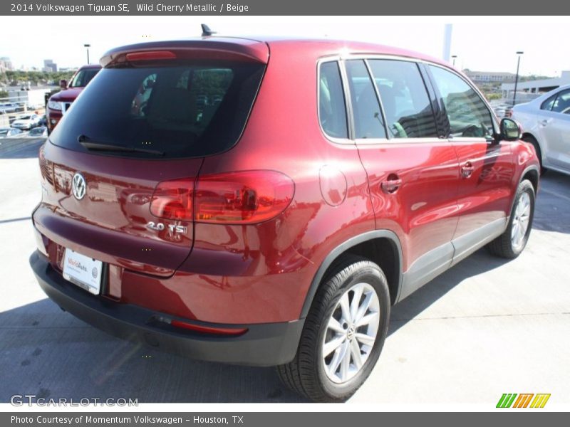 Wild Cherry Metallic / Beige 2014 Volkswagen Tiguan SE