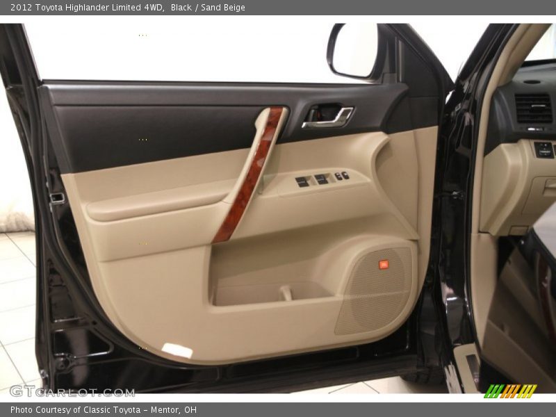 Black / Sand Beige 2012 Toyota Highlander Limited 4WD