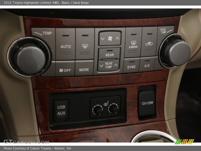 Black / Sand Beige 2012 Toyota Highlander Limited 4WD