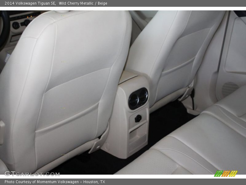 Wild Cherry Metallic / Beige 2014 Volkswagen Tiguan SE