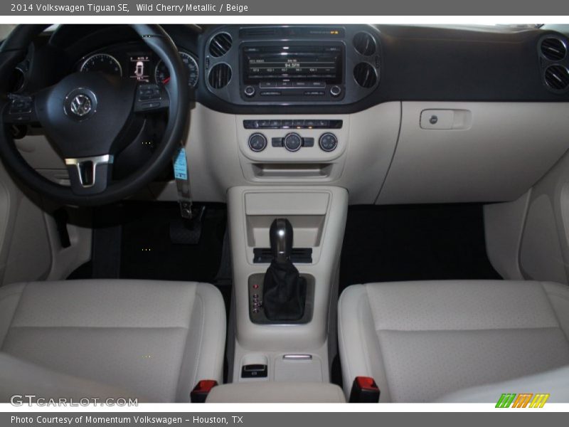 Wild Cherry Metallic / Beige 2014 Volkswagen Tiguan SE