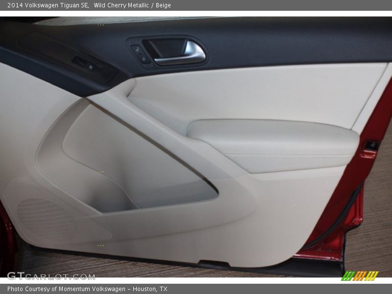 Wild Cherry Metallic / Beige 2014 Volkswagen Tiguan SE