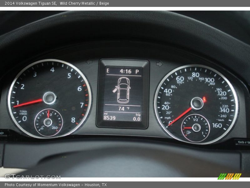 Wild Cherry Metallic / Beige 2014 Volkswagen Tiguan SE