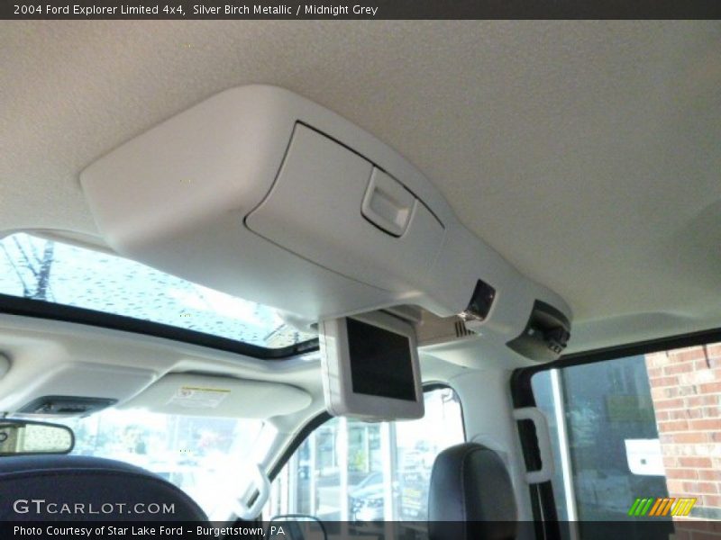 Silver Birch Metallic / Midnight Grey 2004 Ford Explorer Limited 4x4