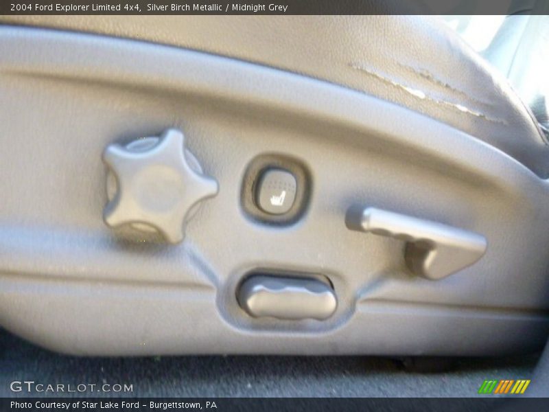 Silver Birch Metallic / Midnight Grey 2004 Ford Explorer Limited 4x4