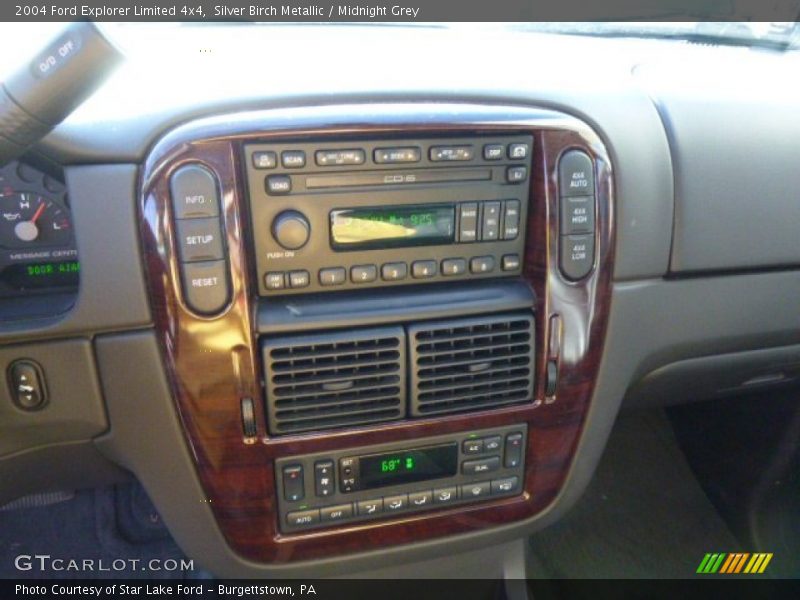 Silver Birch Metallic / Midnight Grey 2004 Ford Explorer Limited 4x4