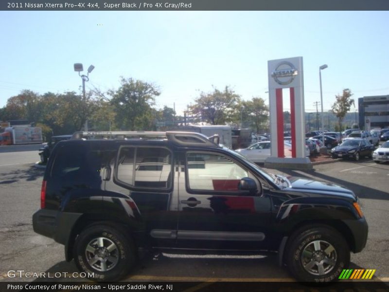 Super Black / Pro 4X Gray/Red 2011 Nissan Xterra Pro-4X 4x4