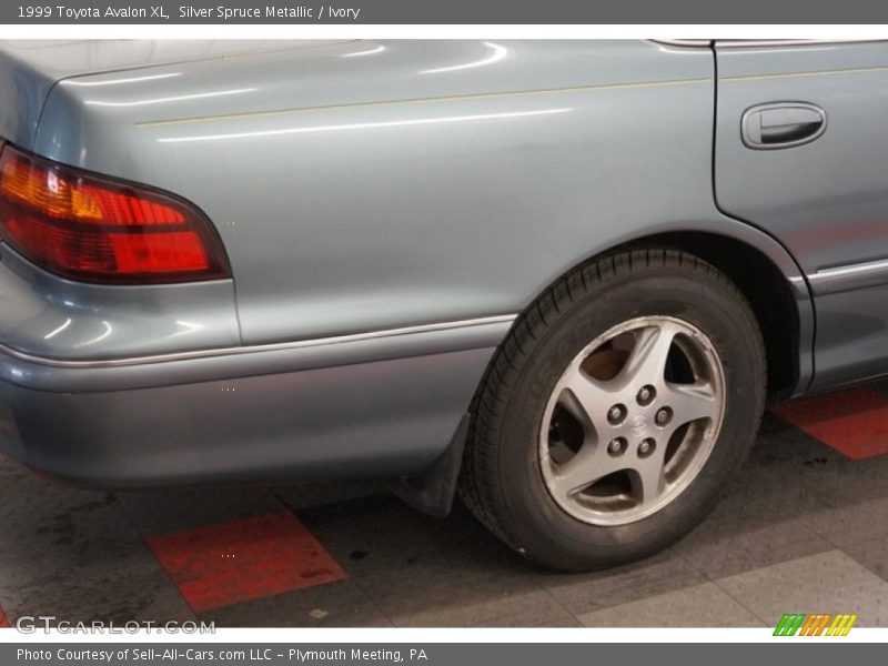 Silver Spruce Metallic / Ivory 1999 Toyota Avalon XL