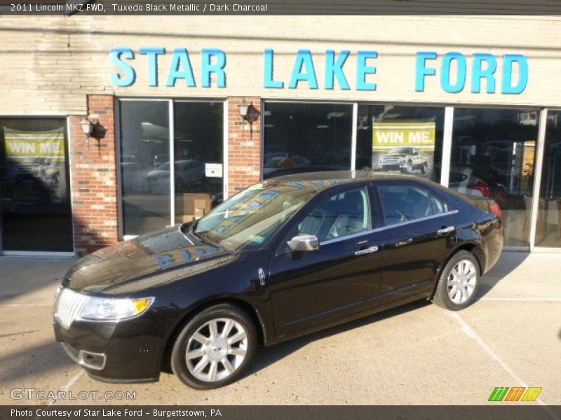 Tuxedo Black Metallic / Dark Charcoal 2011 Lincoln MKZ FWD