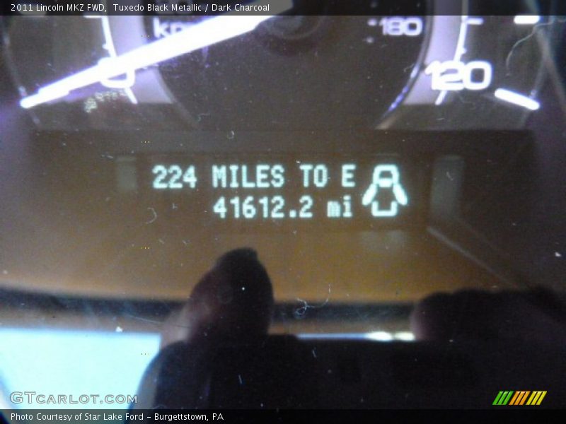 Tuxedo Black Metallic / Dark Charcoal 2011 Lincoln MKZ FWD